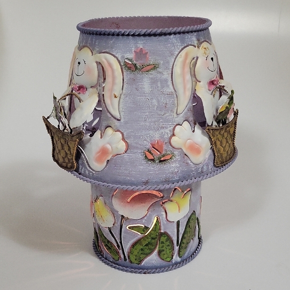 Charming Bunny Decorative Tealight/Candleholder With Tulips - Picture 4 of 12